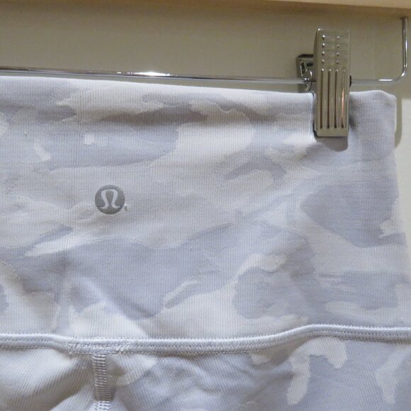 LULULEMON Wunder Under Short 10" Ribbed Incognito Camo Jacquard Alpine White 4 - Picture 11 of 13